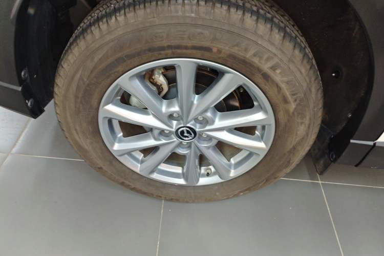Used Mazda CX-5 2024 2.0L Automatic Two-Wheel Drive Comfort Version Right Rear Wheel Hub