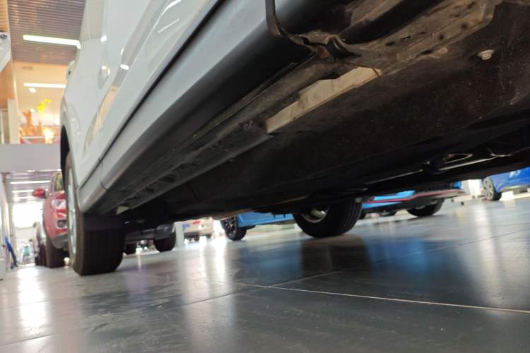 Used Mazda CX-5 2024 2.0L Automatic Two-Wheel Drive Comfort Version Right Side Sill