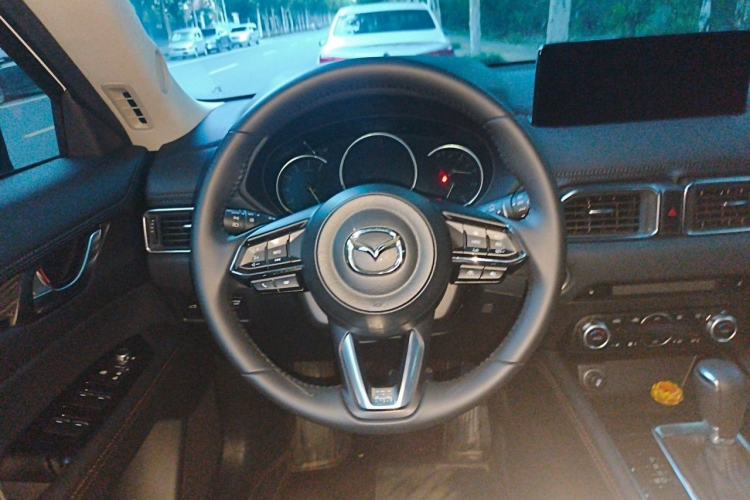 Used Mazda CX-5 2024 2.5L Automatic Two-Wheel Drive ZhiZun Version Steering Wheel