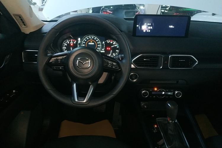 Used Mazda CX-5 2024 2.0L Automatic Two-Wheel Drive ZhiShang Version Steering Wheel