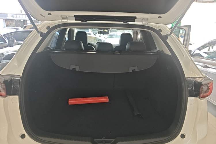 Used Mazda CX-5 2024 2.0L Automatic Two-Wheel Drive ZhiShang Version Trunk