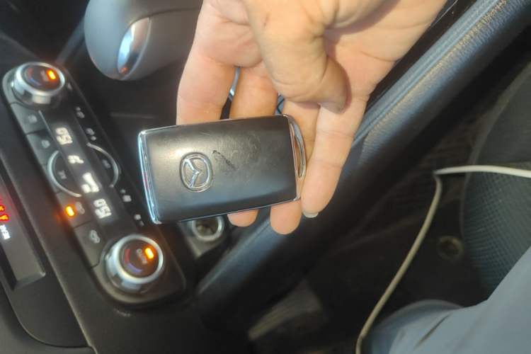 Used Mazda CX-5 2024 2.0L Automatic Two-Wheel Drive ZhiShang Version Vehicle Key