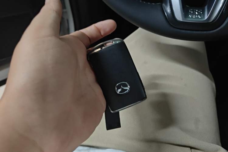 Used Mazda CX-5 2024 2.0L Automatic Two-Wheel Drive ZhiShang Version Vehicle Key