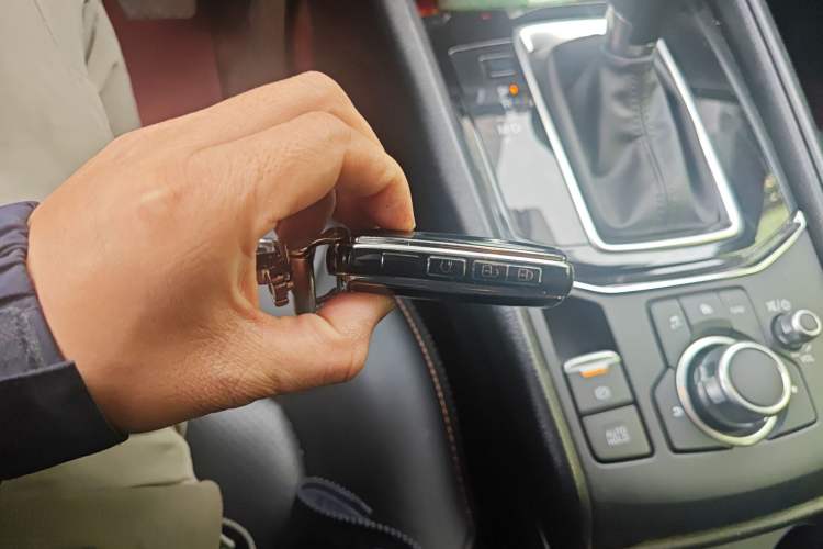 Used Mazda CX-5 2024 2.0L Automatic Two-Wheel Drive ZhiShang Version Vehicle Key