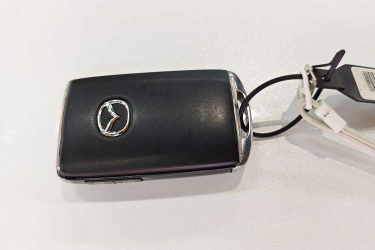 Used Mazda CX-5 2024 2.0L Automatic Two-Wheel Drive Comfort Version Vehicle Key