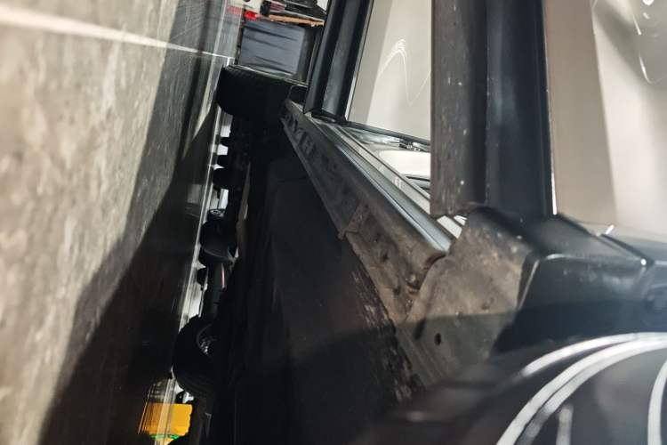 Used Mazda CX-5 2024 2.0L Automatic Two-Wheel Drive Comfort Version Right Side Sill