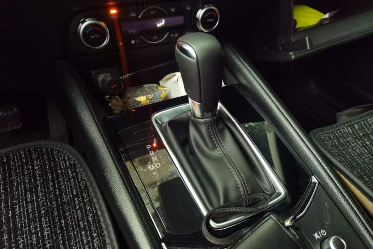 Used Mazda CX-5 2025 2.0L Automatic Two-Wheel Drive ZhiShang Pro Gear Lever