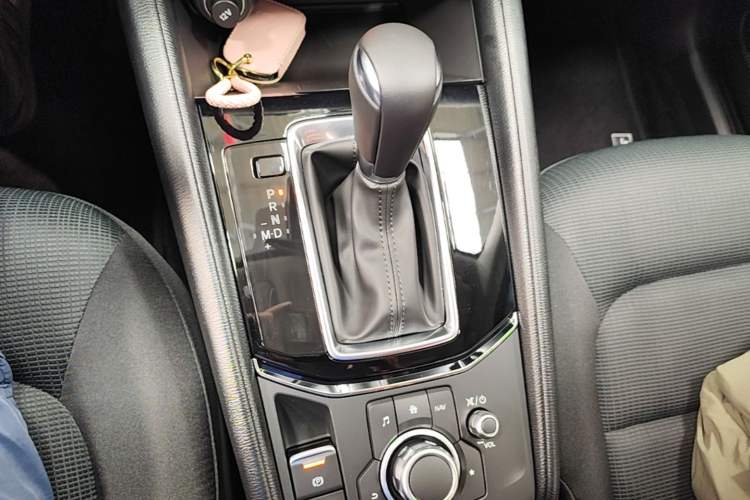 Used Mazda CX-5 2025 2.0L Automatic Two-Wheel Drive ZhiShang Pro Gear Lever