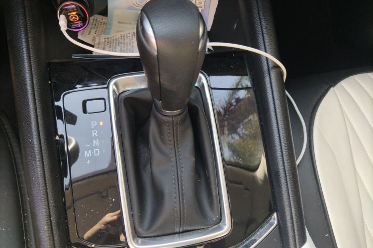 Used Mazda CX-5 2025 2.0L Automatic Two-Wheel Drive Comfort Version Gear Lever