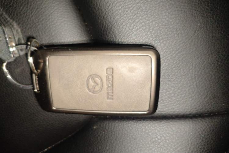 Used Mazda CX-5 2025 2.0L Automatic Two-Wheel Drive Comfort Version Interior 1