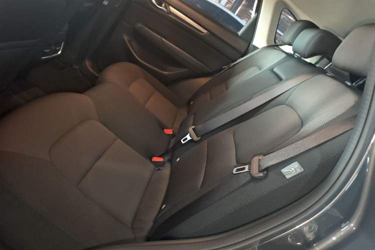 Used Mazda CX-5 2025 2.0L Automatic Two-Wheel Drive Comfort Version Left Rear Seat
