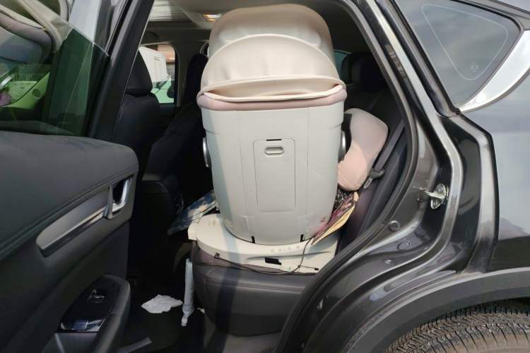 Used Mazda CX-5 2025 2.0L Automatic Two-Wheel Drive ZhiShang Pro Left Rear Seat