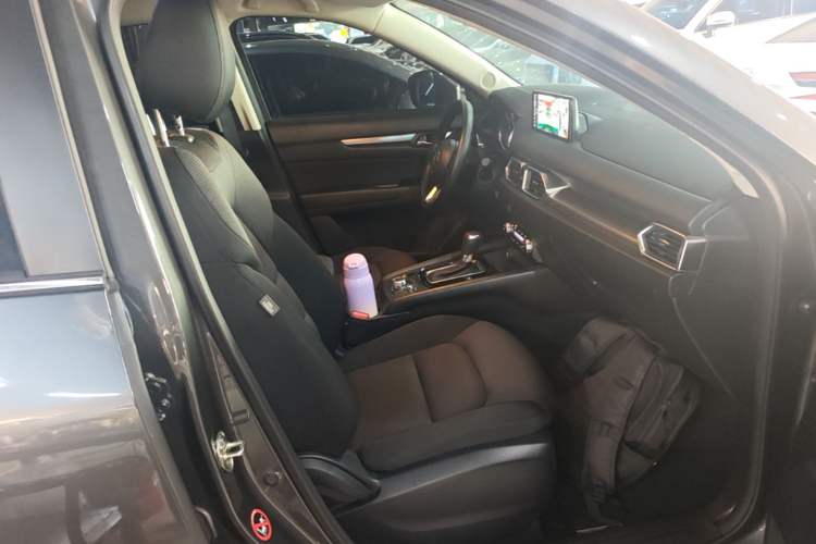 Used Mazda CX-5 2025 2.0L Automatic Two-Wheel Drive Comfort Version Right Front Seat