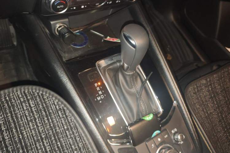 Used Mazda CX-5 2025 2.0L Automatic Two-Wheel Drive ZhiShang Pro Gear Lever