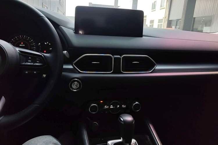 Used Mazda CX-5 2025 2.0L Automatic Two-Wheel Drive ZhiShang Pro Audio And AC Panel