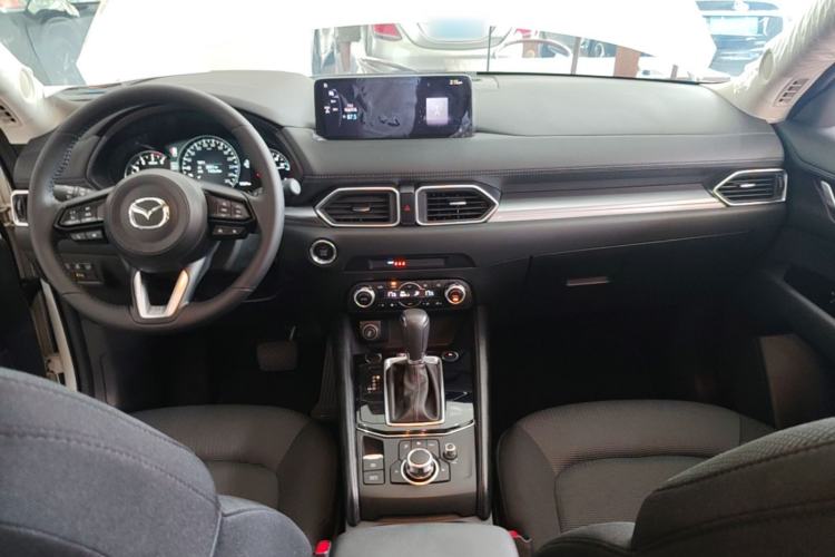 Used Mazda CX-5 2025 2.0L Automatic Two-Wheel Drive ZhiShang Pro Center Console