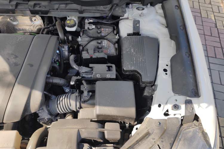 Used Mazda CX-5 2025 2.0L Automatic Two-Wheel Drive Comfort Version Engine Bay Left