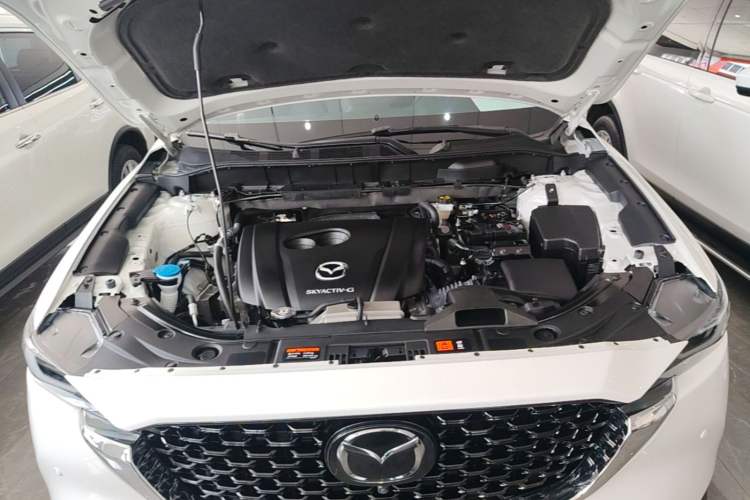 Used Mazda CX-5 2025 2.0L Automatic Two-Wheel Drive ZhiShang Pro Engine Bay