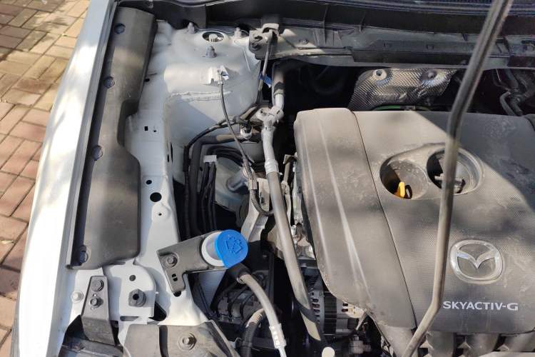 Used Mazda CX-5 2025 2.0L Automatic Two-Wheel Drive Comfort Version Engine Bay Right
