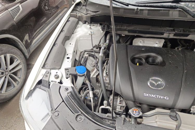 Used Mazda CX-5 2025 2.0L Automatic Two-Wheel Drive Comfort Version Engine Bay Right