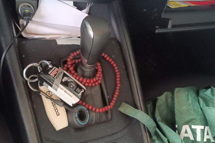 Used Mazda CX-5 2025 2.0L Automatic Two-Wheel Drive Comfort Version Gear Lever