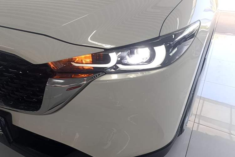 Used Mazda CX-5 2025 2.0L Automatic Two-Wheel Drive Comfort Version Left Front Headlight