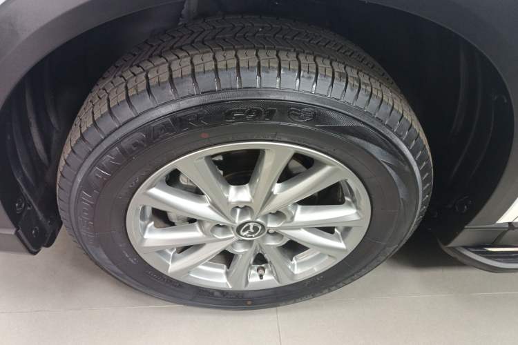 Used Mazda CX-5 2025 2.0L Automatic Two-Wheel Drive Comfort Version Left Front Wheel Hub