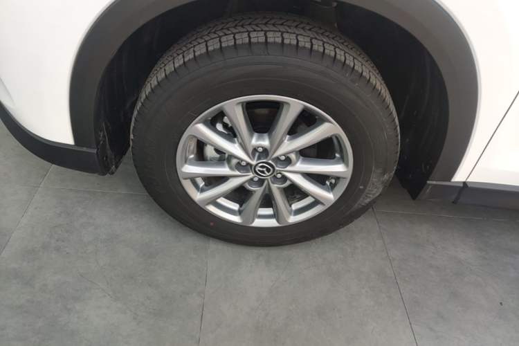Used Mazda CX-5 2025 2.0L Automatic Two-Wheel Drive Comfort Version Left Front Wheel Hub