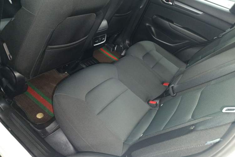 Used Mazda CX-5 2025 2.0L Automatic Two-Wheel Drive Comfort Version Left Rear Seat