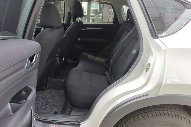 Used Mazda CX-5 2025 2.0L Automatic Two-Wheel Drive ZhiShang Pro Left Rear Seat