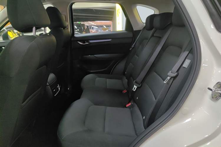 Used Mazda CX-5 2025 2.0L Automatic Two-Wheel Drive Comfort Version Left Rear Seat