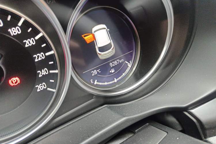 Used Mazda CX-5 2025 2.0L Automatic Two-Wheel Drive Comfort Version Odometer Close Up