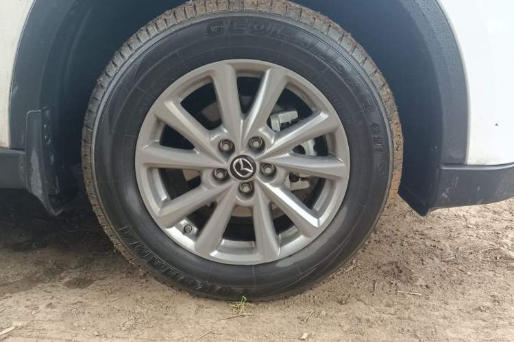 Used Mazda CX-5 2025 2.0L Automatic Two-Wheel Drive Comfort Version Right Front Wheel Hub