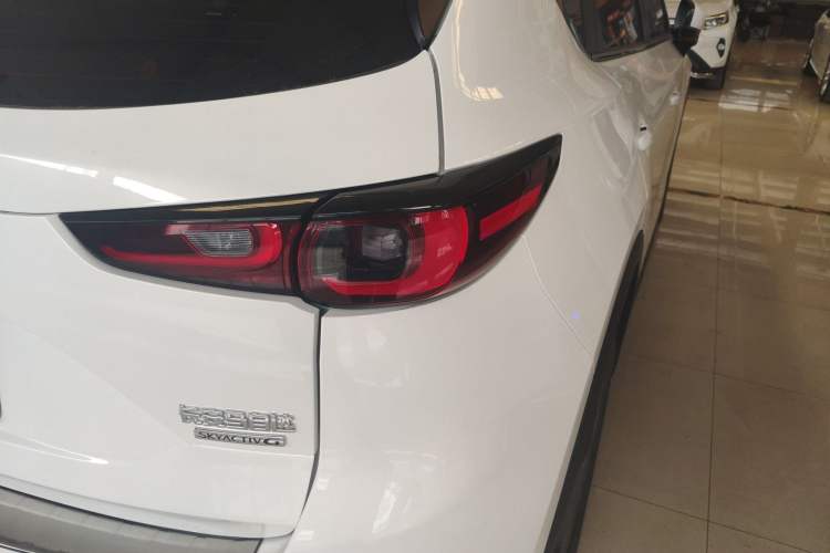 Used Mazda CX-5 2025 2.0L Automatic Two-Wheel Drive ZhiShang Pro Right Rear Taillight