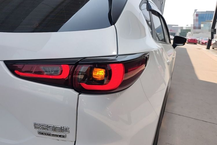 Used Mazda CX-5 2025 2.0L Automatic Two-Wheel Drive ZhiShang Pro Right Rear Taillight