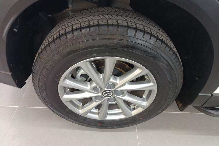 Used Mazda CX-5 2025 2.0L Automatic Two-Wheel Drive Comfort Version Right Rear Wheel Hub