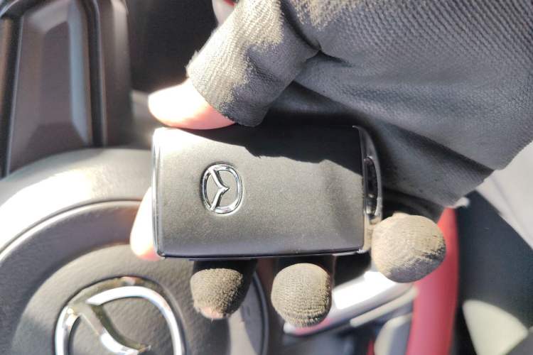 Used Mazda CX-5 2025 2.0L Automatic Two-Wheel Drive Comfort Version Vehicle Key