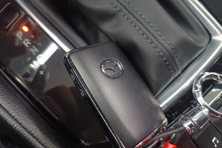 Used Mazda CX-5 2025 2.0L Automatic Two-Wheel Drive Comfort Version Vehicle Key
