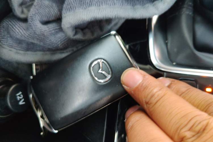 Used Mazda CX-5 2025 2.0L Automatic Two-Wheel Drive Smart Edition Vehicle Key