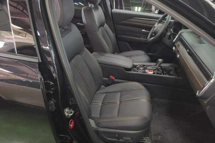 Used Mazda CX-50 2023 2.5L Luxury Edition Right Front Seat