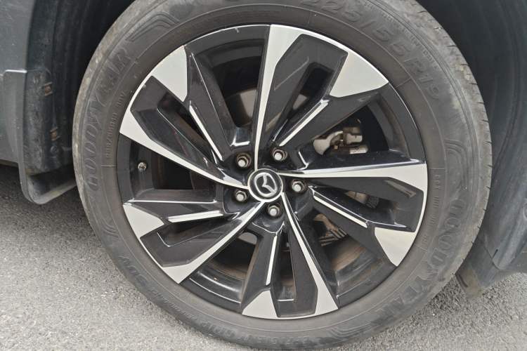 Used Mazda CX-50 2023 2.5L Smart Drive Version Right Front Wheel Hub