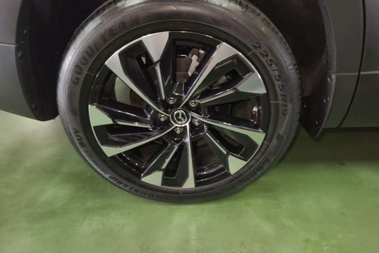 Used Mazda CX-50 2023 2.5L Luxury Edition Right Rear Wheel Hub