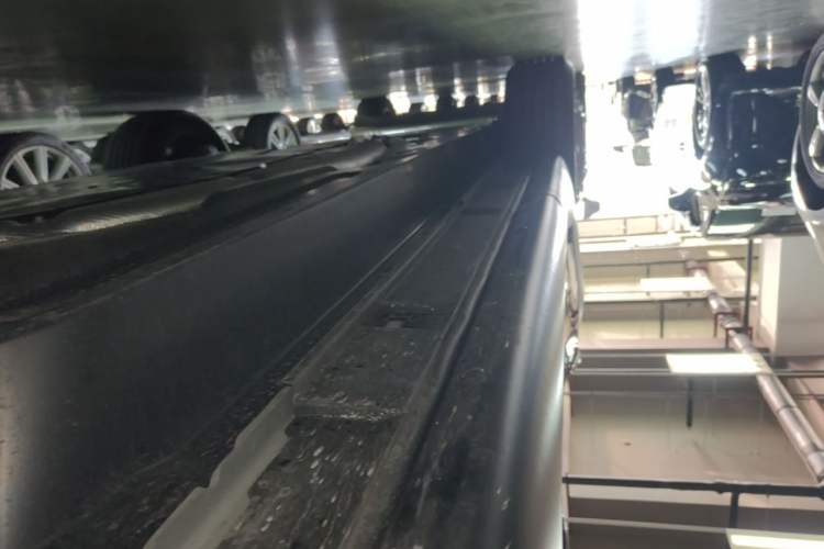 Used Mazda CX-50 2023 2.5L Luxury Edition Right Side Sill