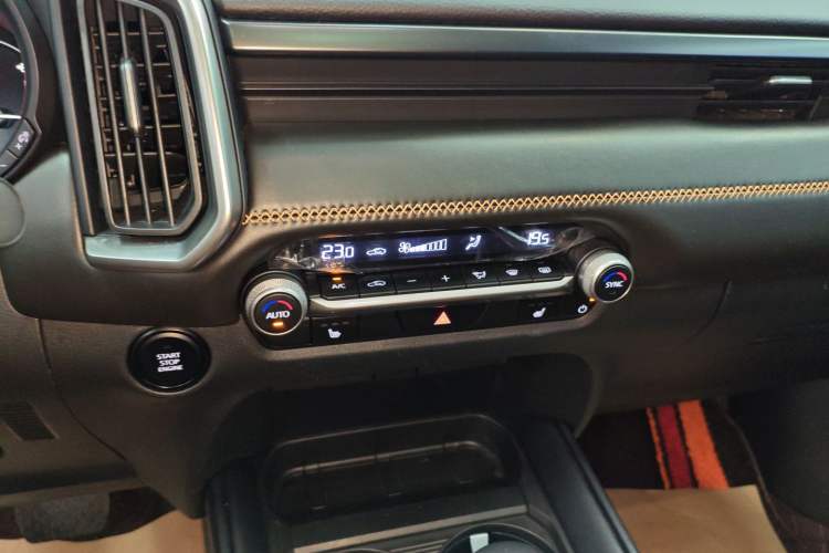 Used Mazda CX-50 2023 2.0L Anxing Edition Audio And AC Panel