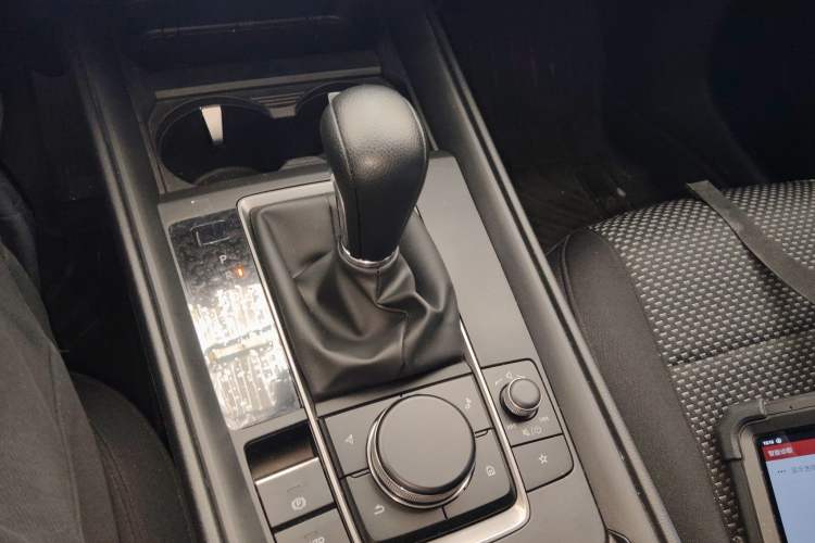 Used Mazda CX-50 2023 2.5L Comfort Edition Gear Lever