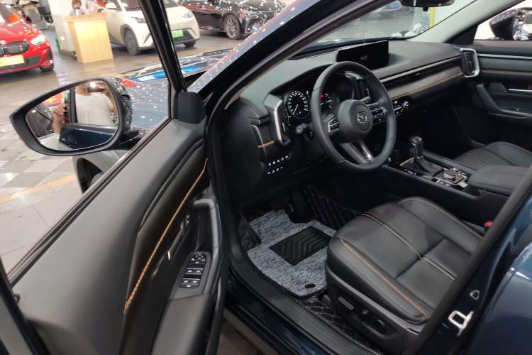 Used Mazda CX-50 2023 2.5L Smart Drive Version Interior 3