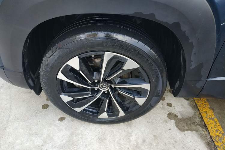 Used Mazda CX-50 2023 2.5L HEV Four-Wheel Drive Prestige Version Left Front Wheel Hub