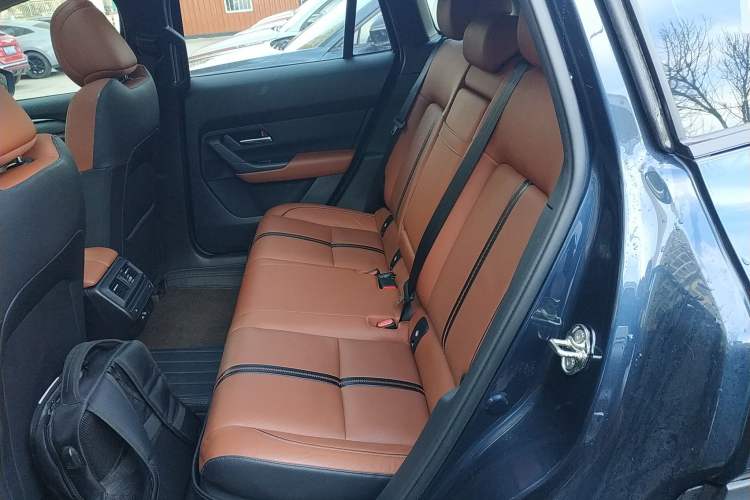 Used Mazda CX-50 2023 2.5L HEV Four-Wheel Drive Prestige Version Left Rear Seat