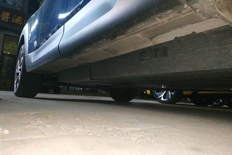 Used Mazda CX-50 2023 2.5L HEV Four-Wheel Drive Prestige Version Left Side Sill