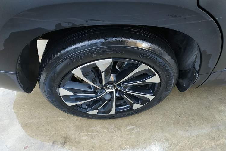 Used Mazda CX-50 2023 2.5L HEV Four-Wheel Drive Prestige Version Right Rear Wheel Hub